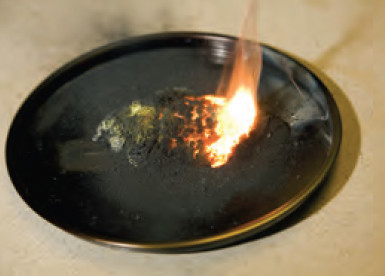 تصنيف التفاعلات الكيميائية تبعًا للحالة الفيزيائية للمواد المتفاعلة والمواد الناتجة